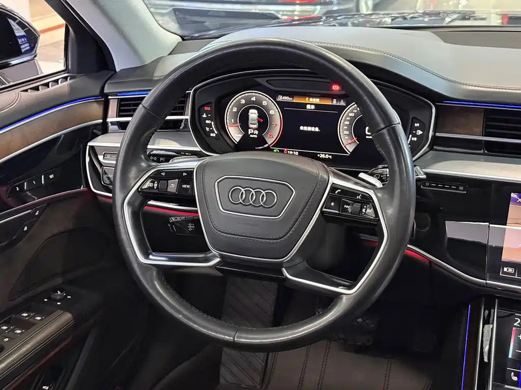 Audi A8 — миниатюра 5