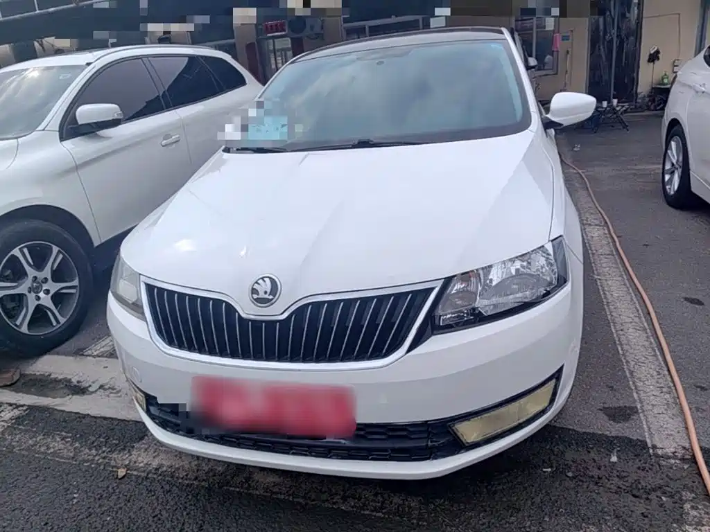 Skoda Rapid — миниатюра 3