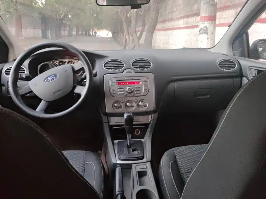 Ford Focus — миниатюра 12