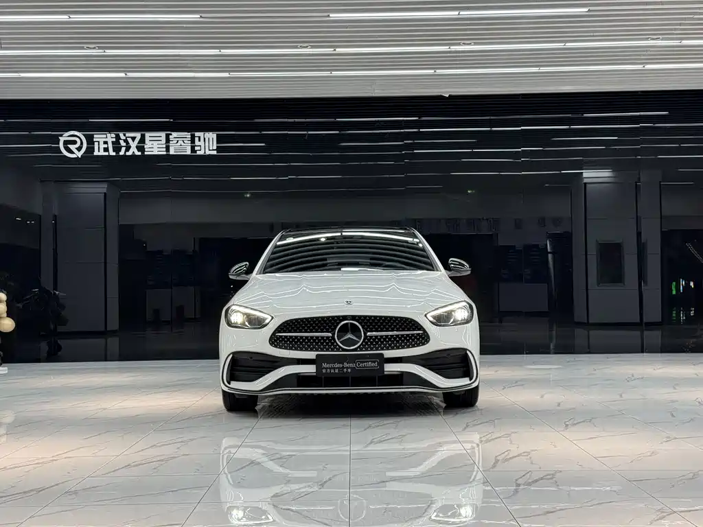 Mercedes-Benz C-Class — миниатюра 2