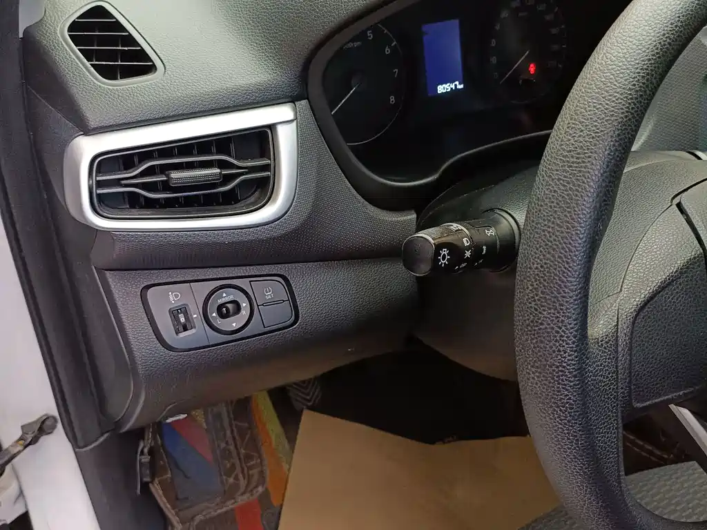 Hyundai Verna - фото 11