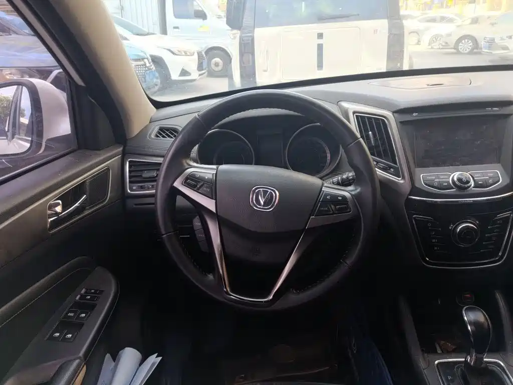 Changan CS35 — миниатюра 3
