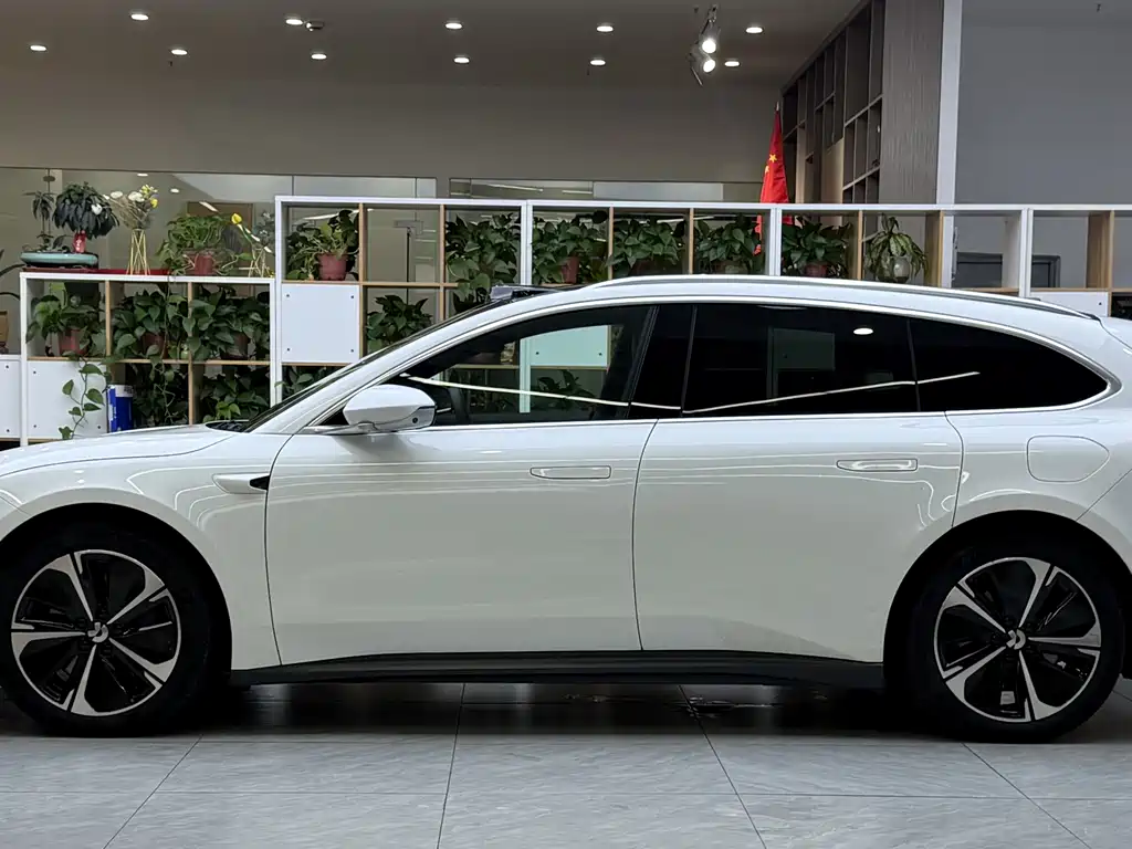 NIO ET5T — миниатюра 3