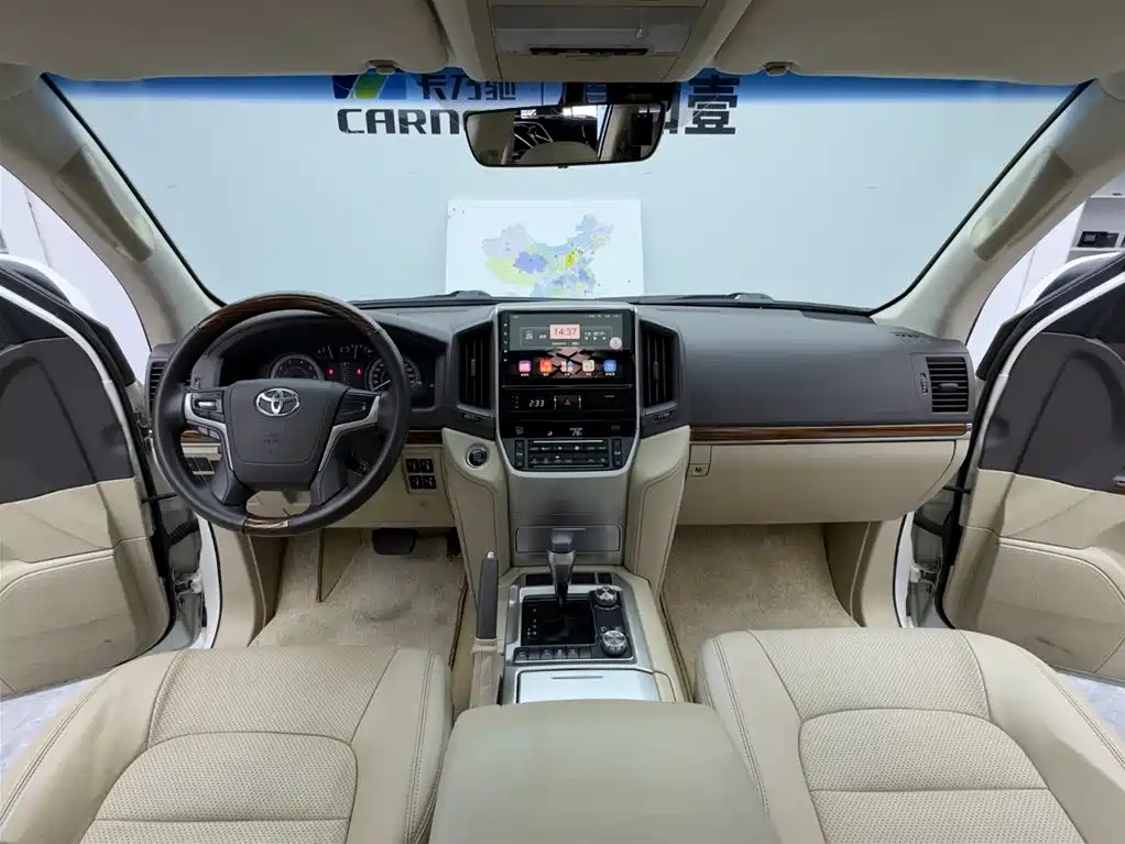 Toyota Land Cruiser 2018 4.6L GX-R