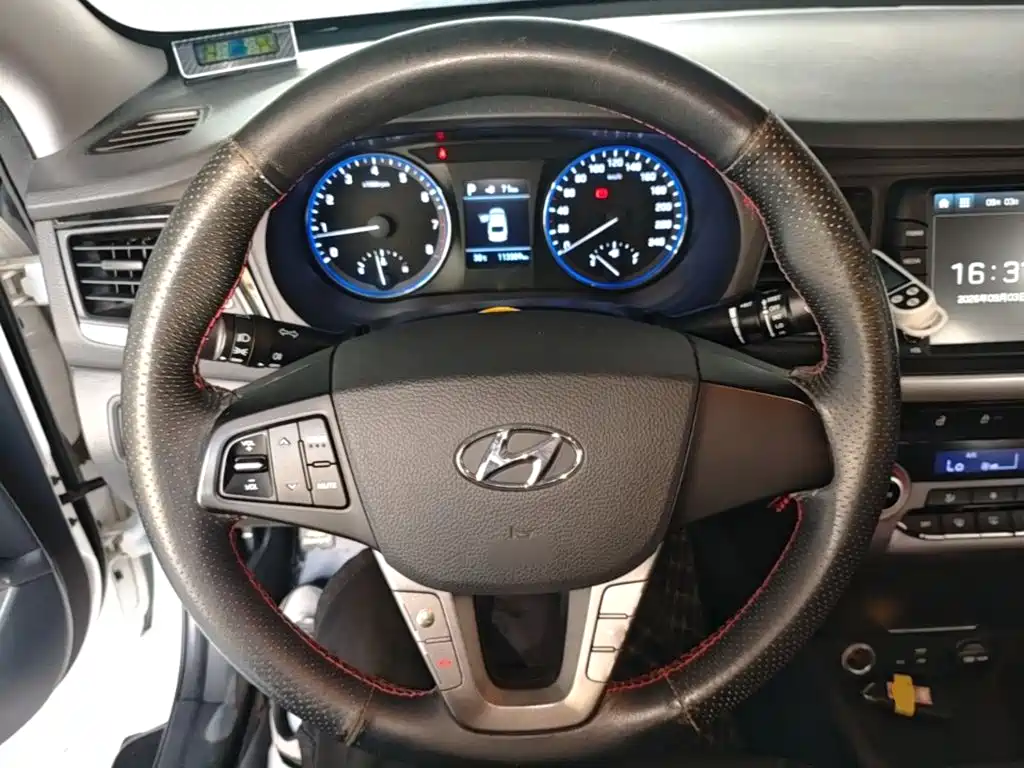 Hyundai Mistra — миниатюра 11