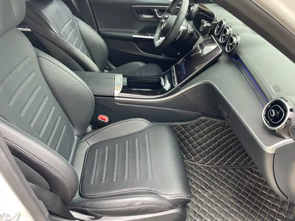 Mercedes-Benz C-Class — миниатюра 5