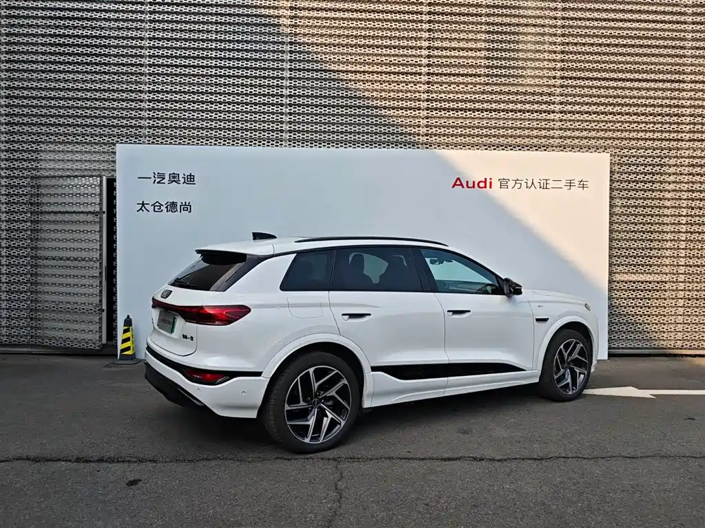 Audi AudiQ6L e-tron — миниатюра 3