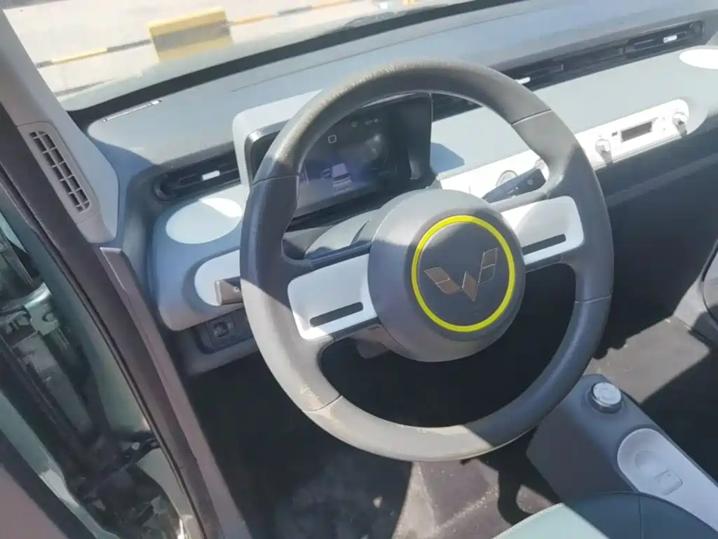 Wuling MINIEV — миниатюра 11