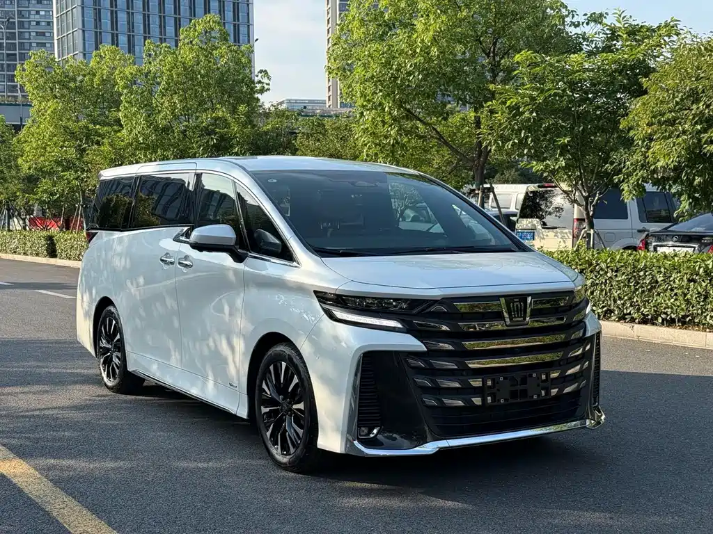 Toyota Vellfire — миниатюра 3
