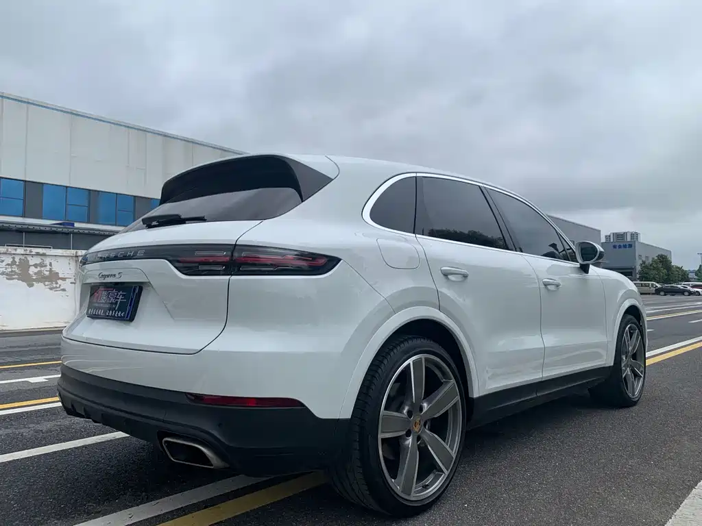 Porsche Cayenne 2019 Cayenne 3.0T