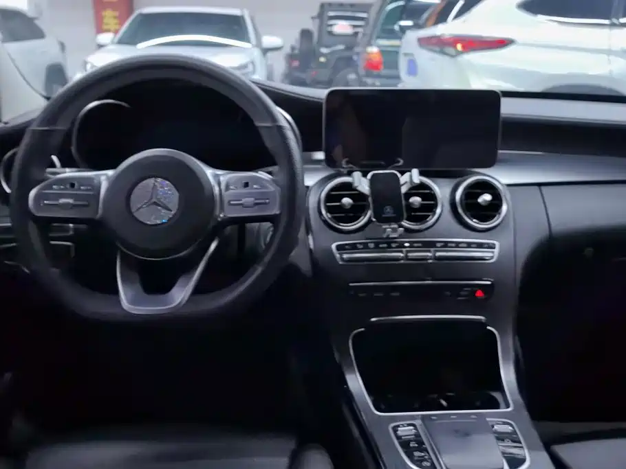 Mercedes-Benz C-Class — миниатюра 12