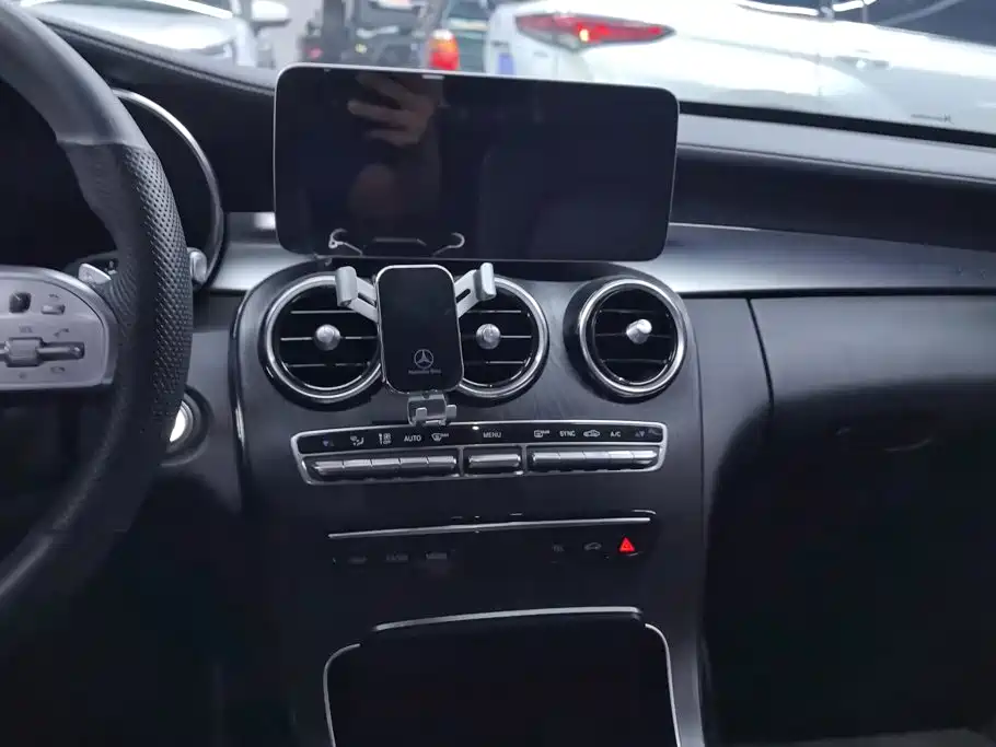 Mercedes-Benz C-Class — миниатюра 13