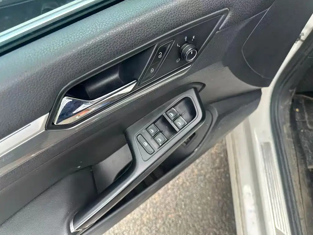 Volkswagen Lamando — миниатюра 11