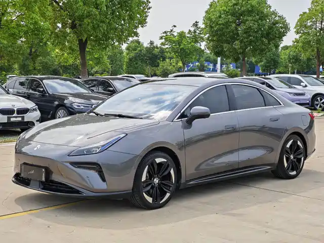 2023 GAC Hycan A06