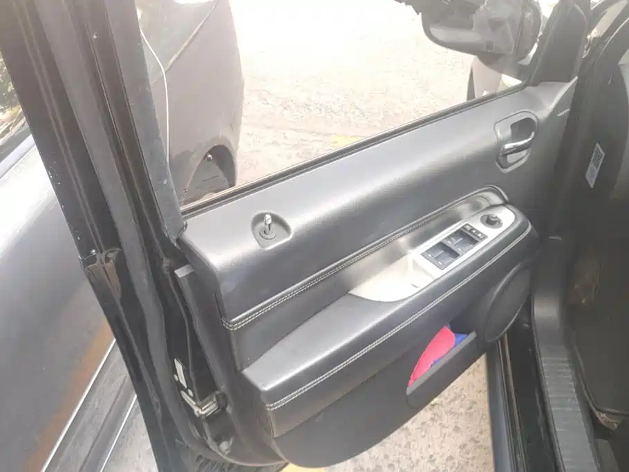 Jeep Compass (Import) — миниатюра 7