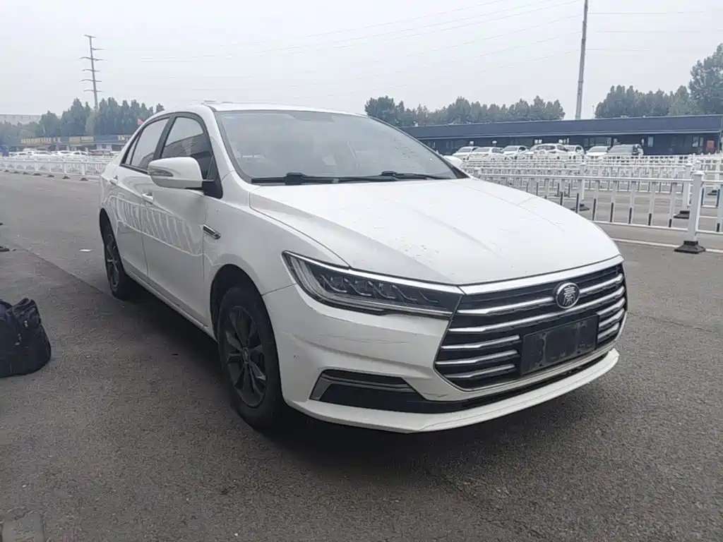 BYD Qin — миниатюра 4