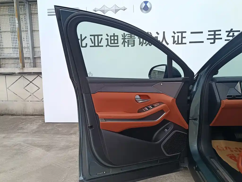 BYD Tang L — миниатюра 7