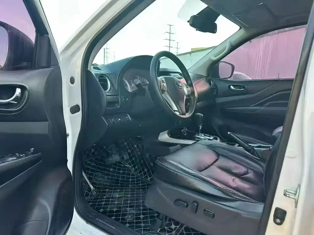 Nissan Terra — миниатюра 4