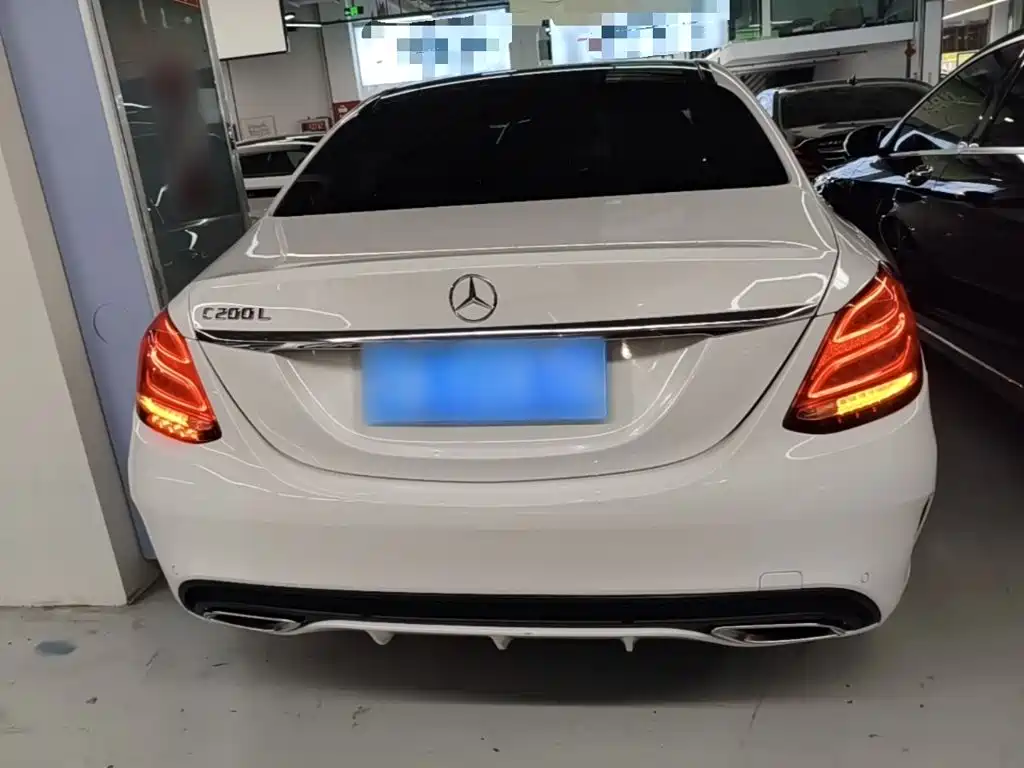 Mercedes-Benz C-Class — миниатюра 6