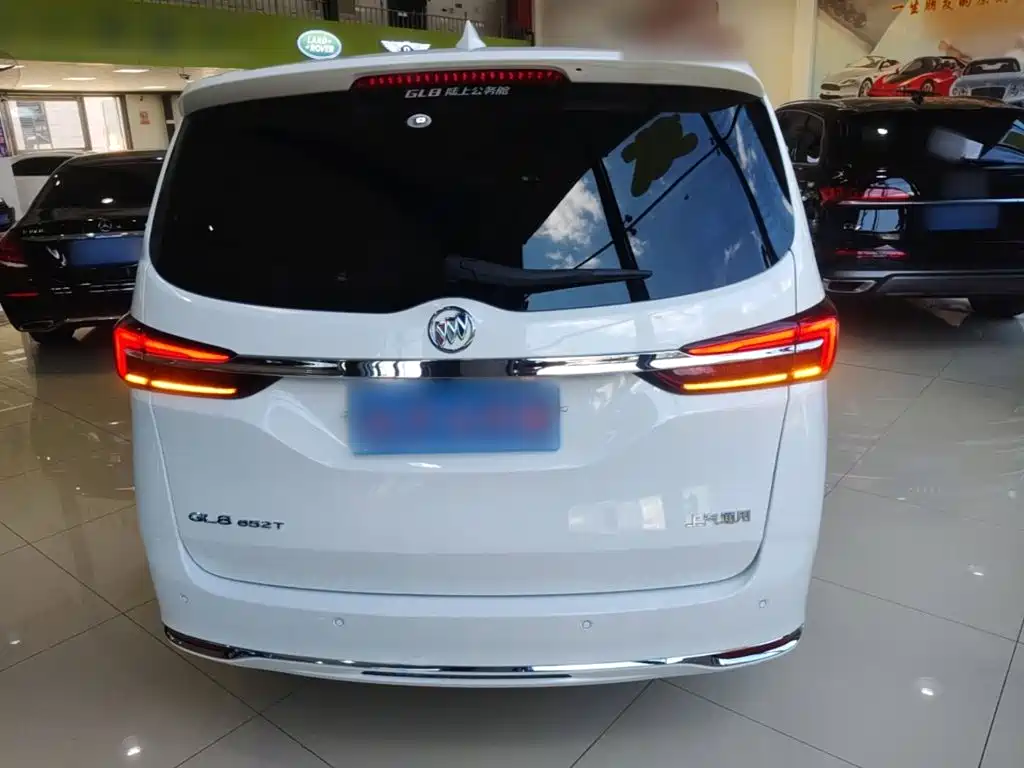 Buick GL8 — миниатюра 6