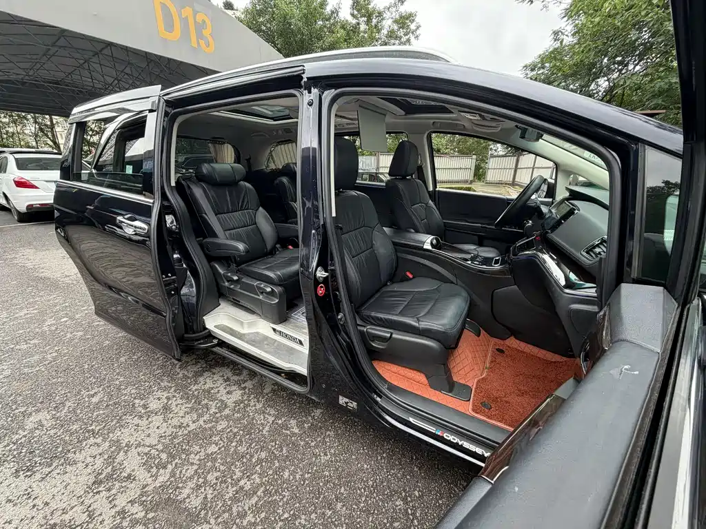 Honda Odyssey 2018 2.4L Luxury