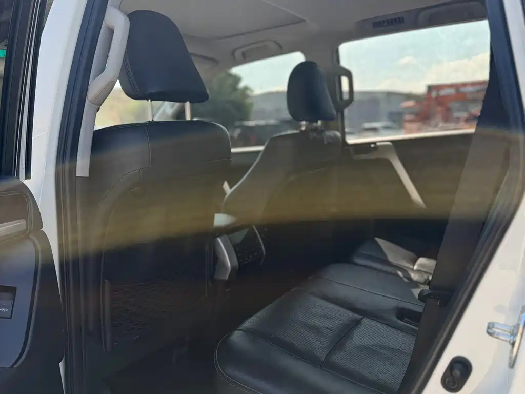 Toyota Prado — миниатюра 5