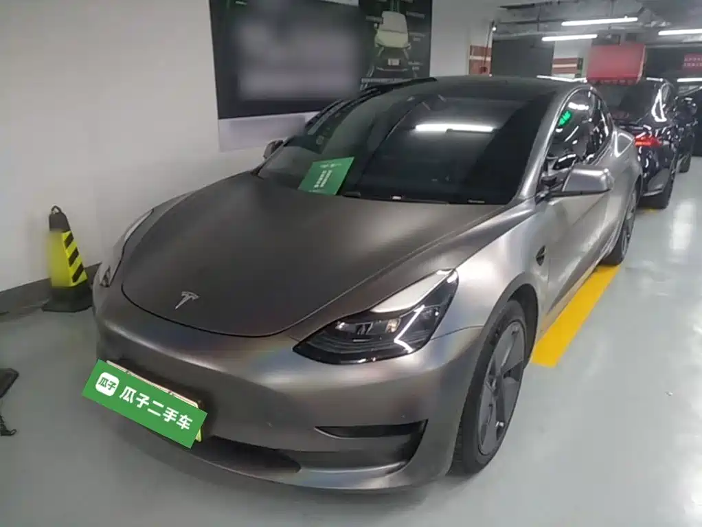 Tesla Model 3 — миниатюра 2