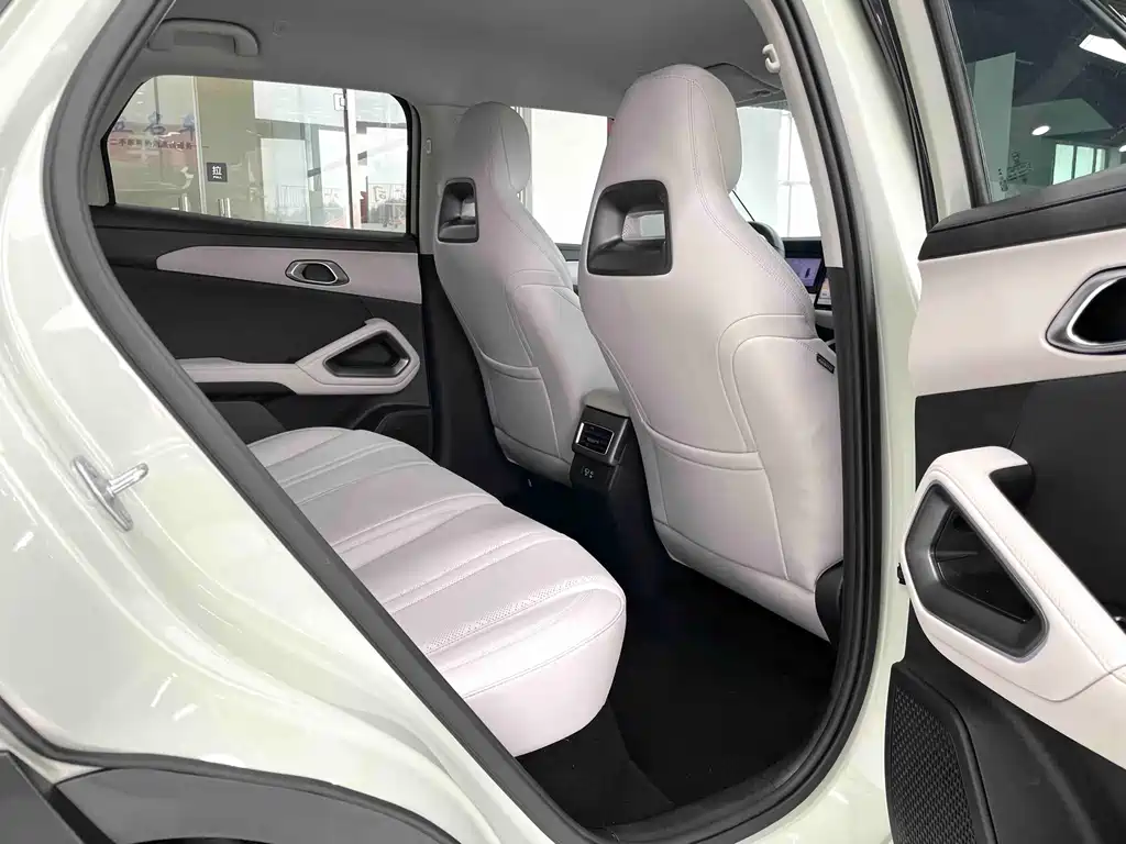 BYD Yuan UP — миниатюра 11