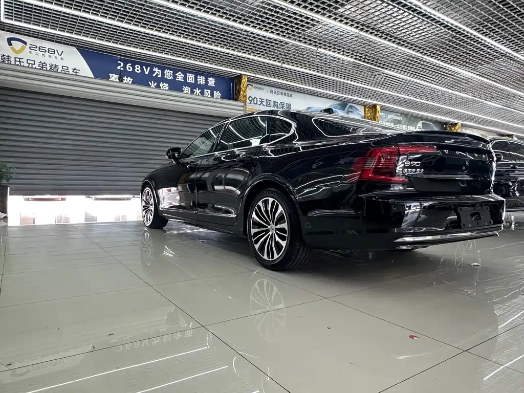 Volvo S90 — миниатюра 7