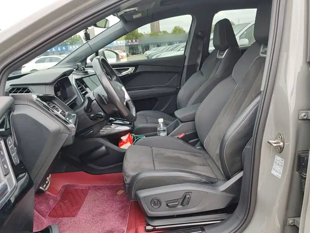 Audi Q4 e-tron — миниатюра 15