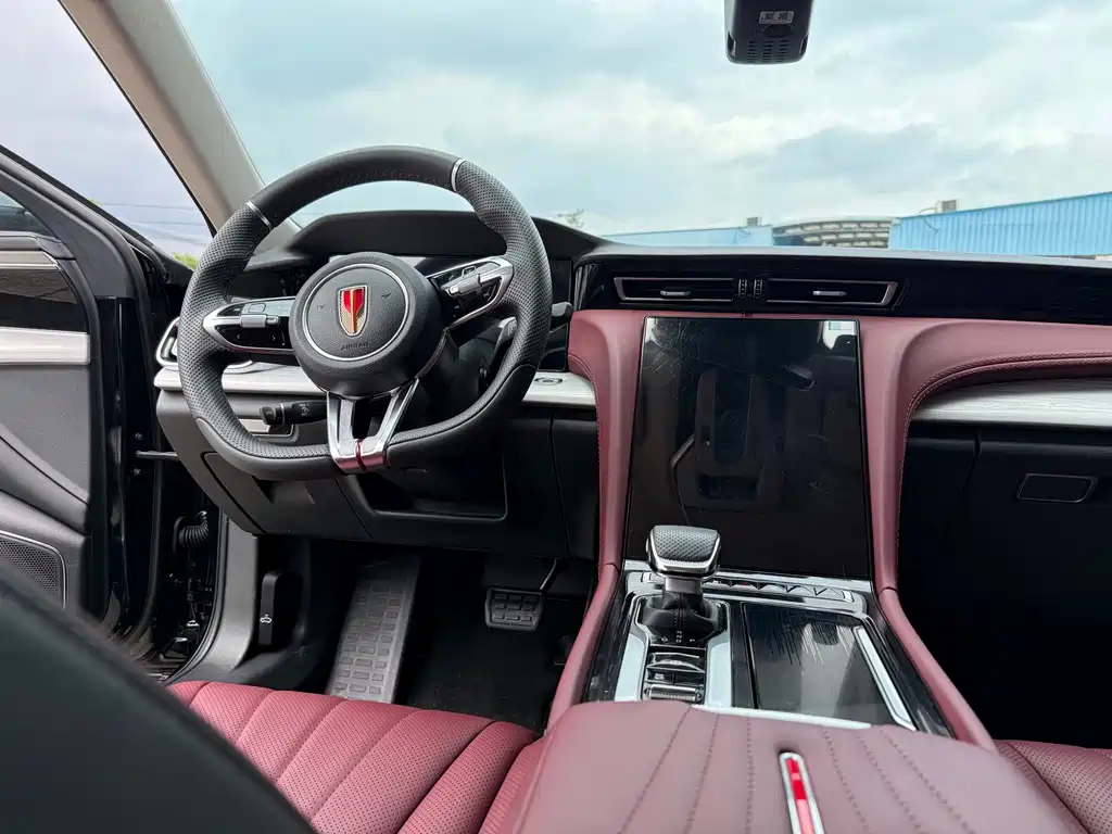 Hongqi Hongqi H5 — миниатюра 13