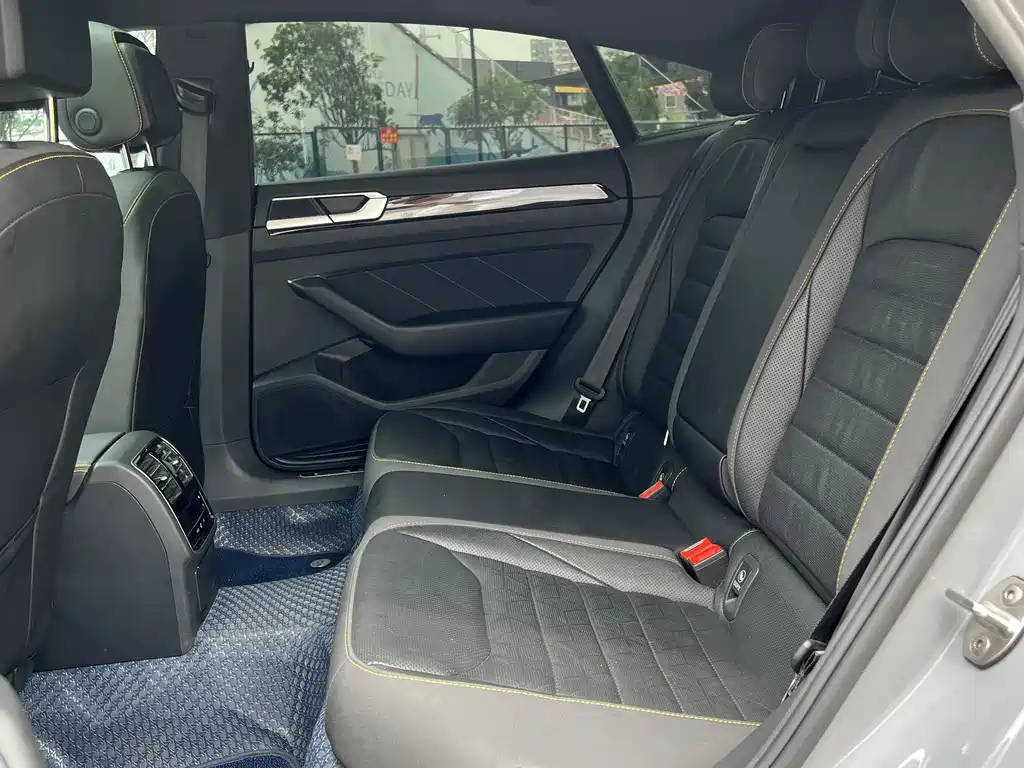 Volkswagen CC — миниатюра 11
