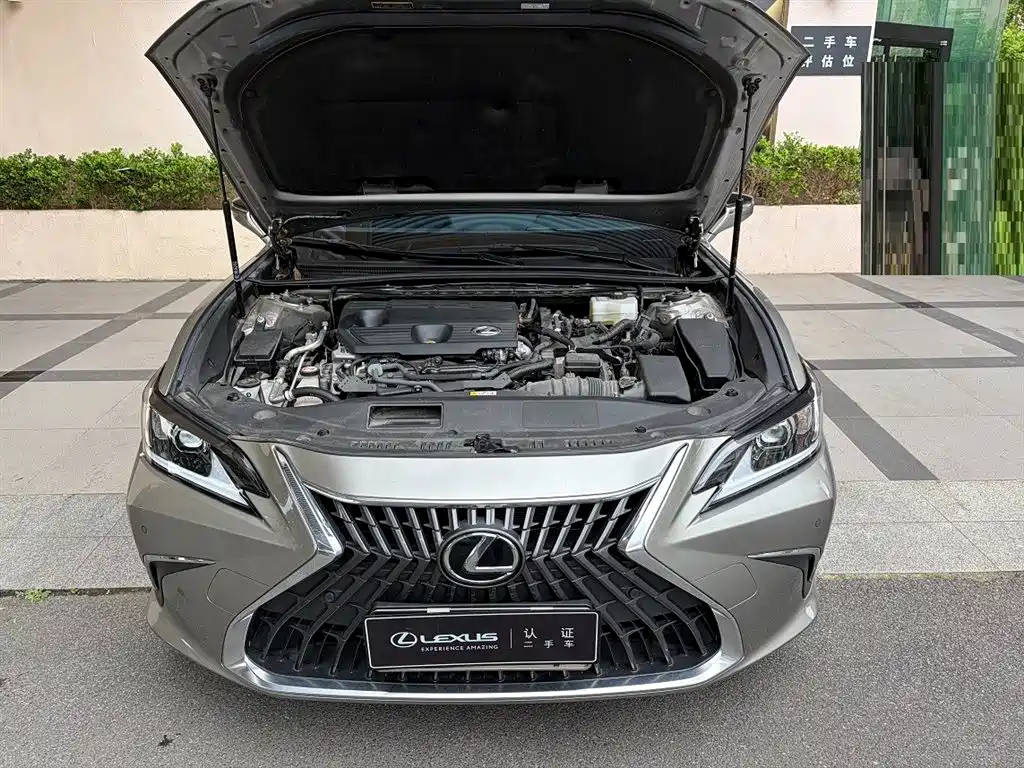Lexus ES — миниатюра 6