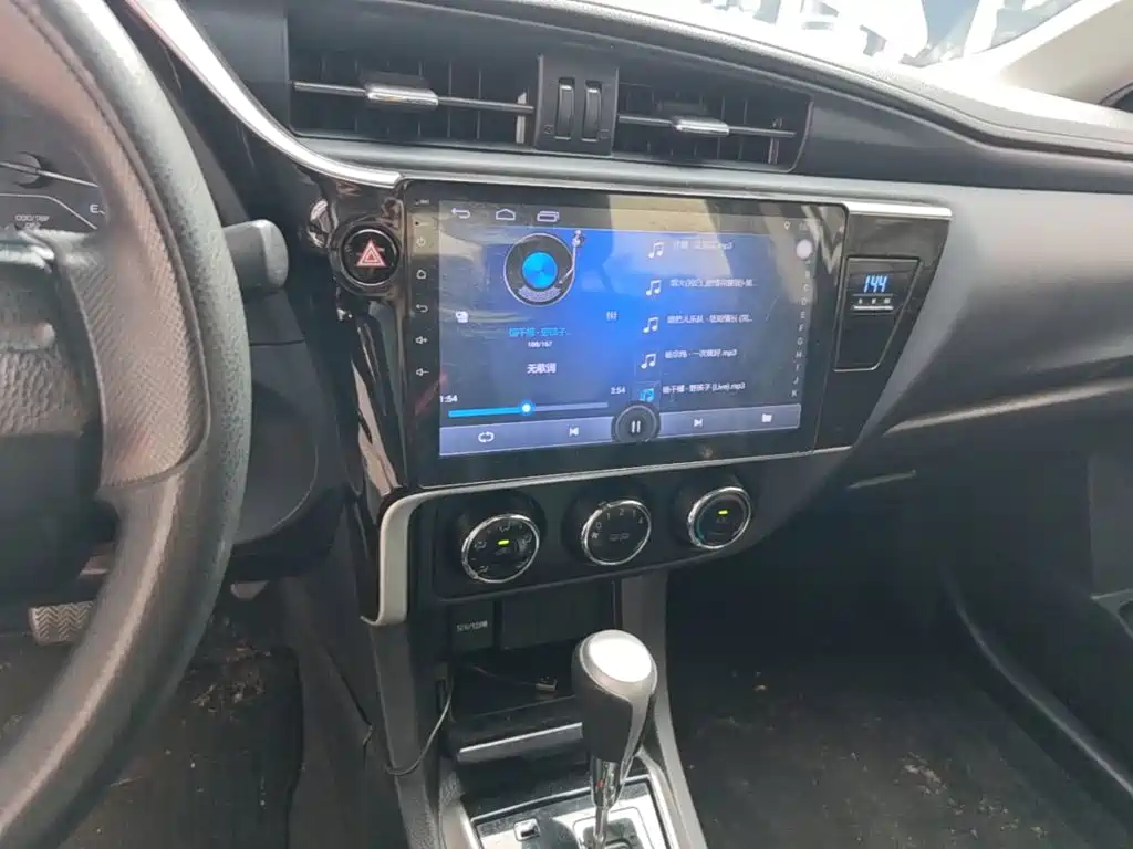 Toyota Corolla — миниатюра 13