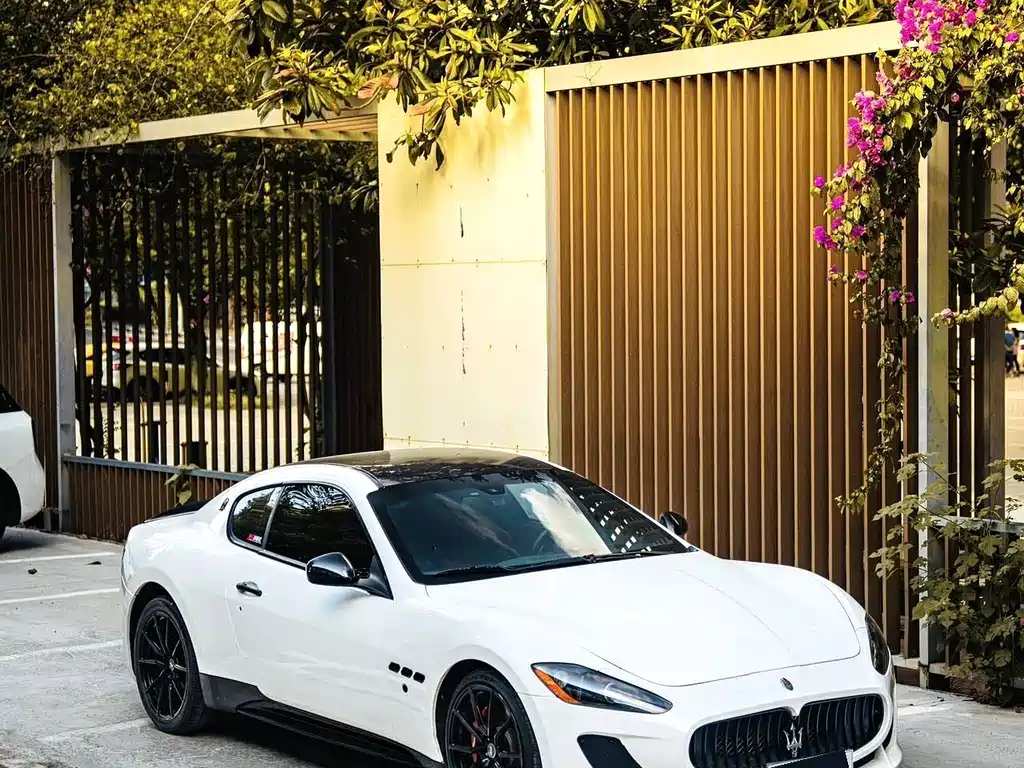 Maserati GranTurismo — миниатюра 3