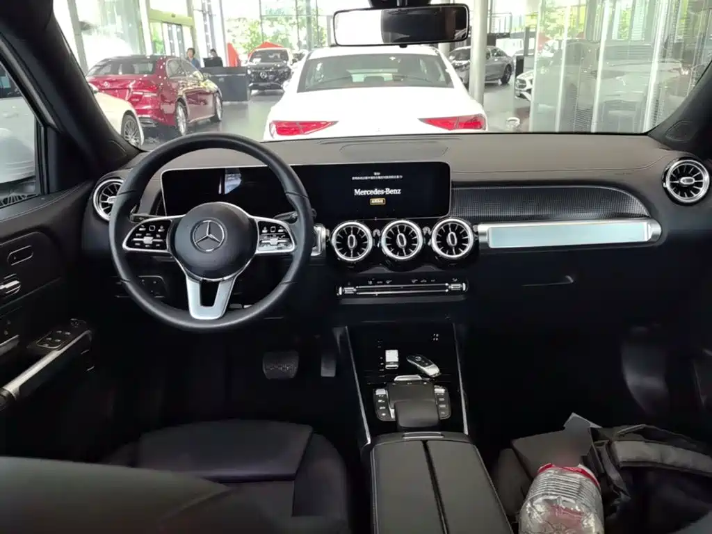 Mercedes-Benz GLB — миниатюра 14
