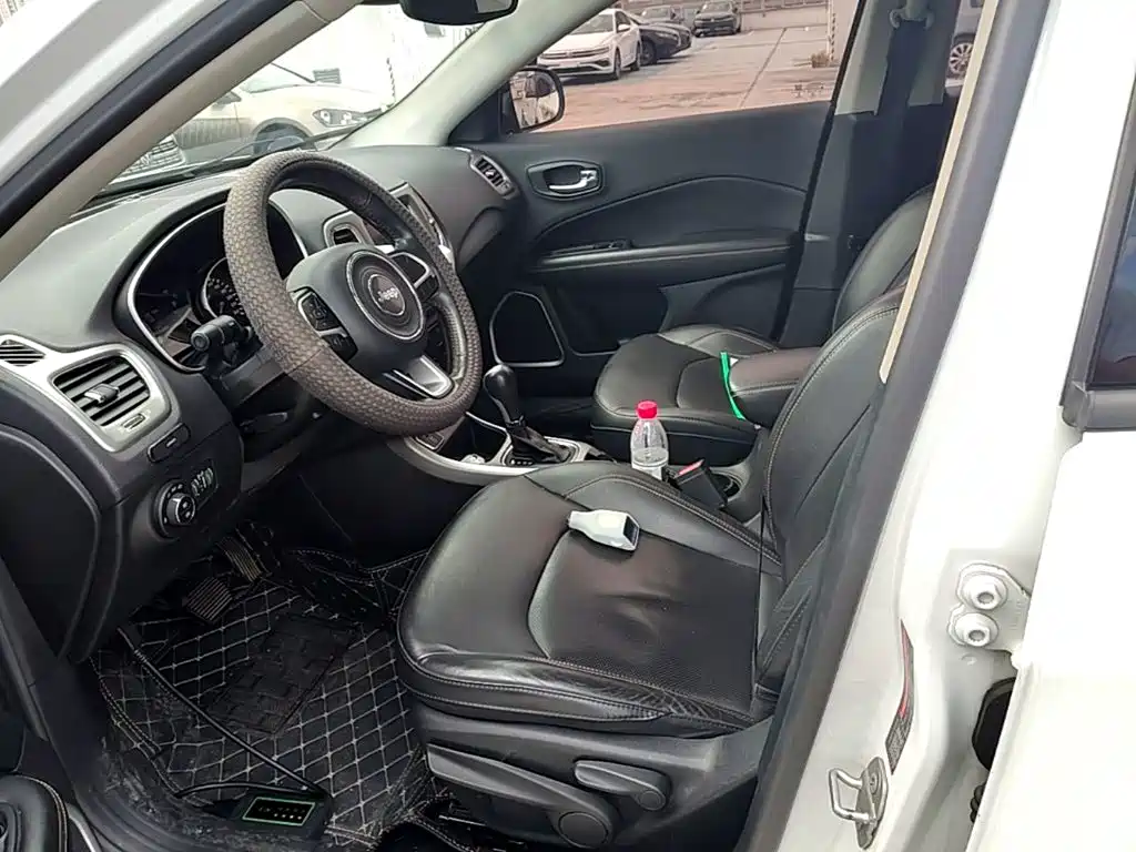 Jeep Compass — миниатюра 15