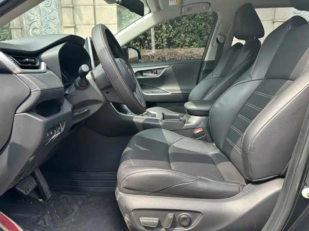 Toyota Wildlander — миниатюра 20