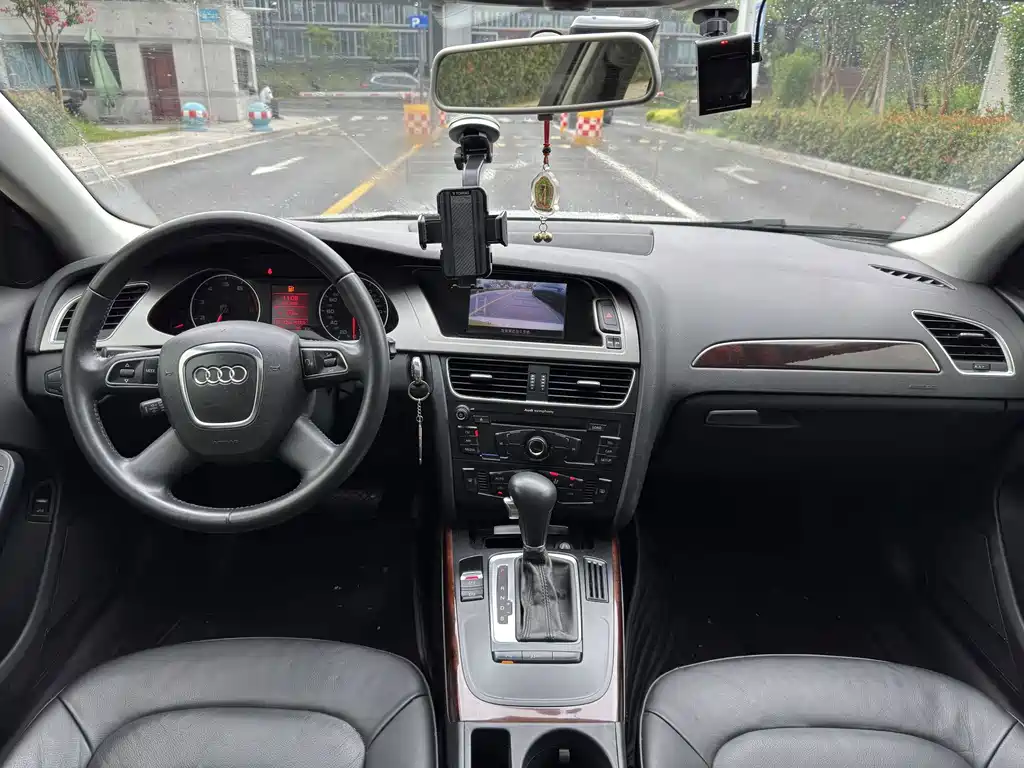 Audi A4L — миниатюра 12