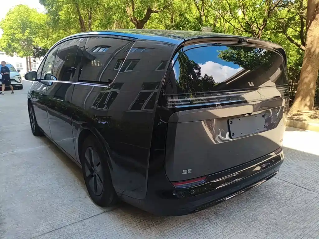 Li Auto Li MEGA — миниатюра 5