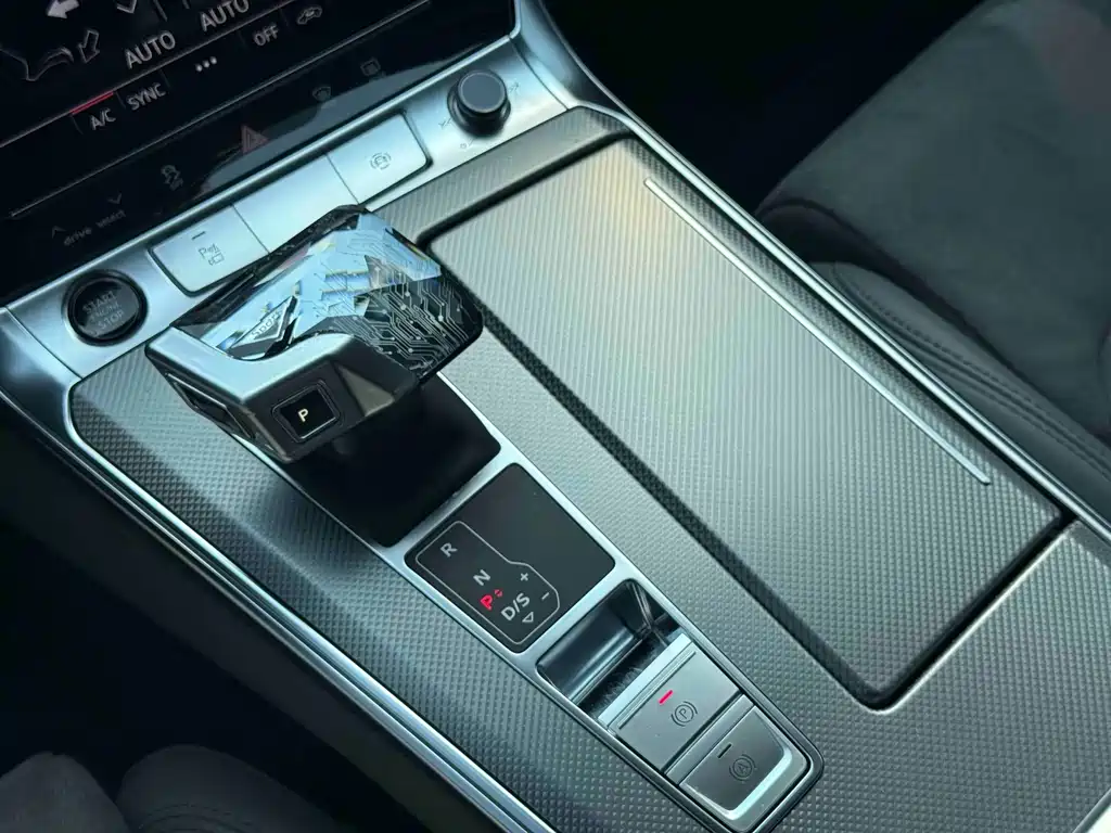 Audi A6L — миниатюра 6