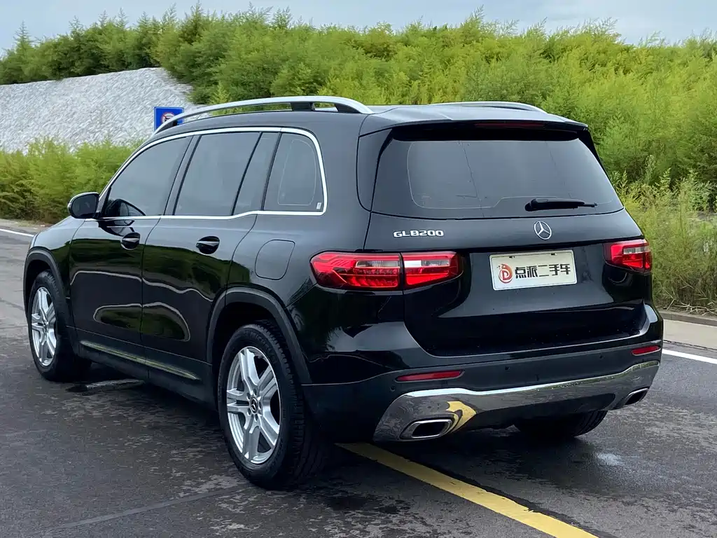 Mercedes-Benz GLB — миниатюра 6