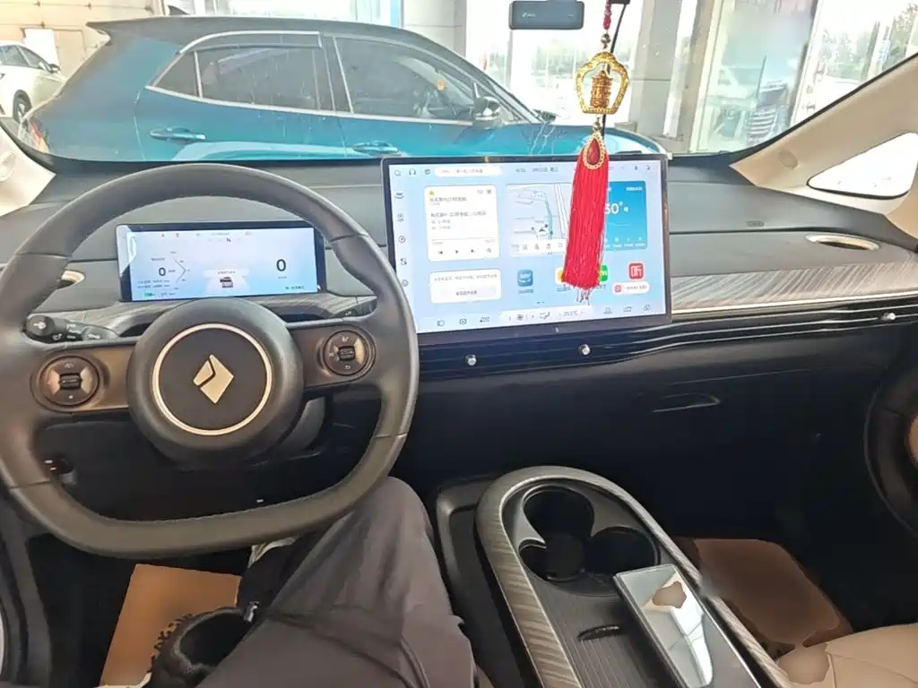 Baojun Yunduo — миниатюра 10