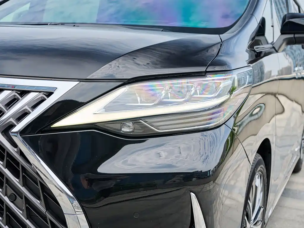 Lexus LM — миниатюра 6