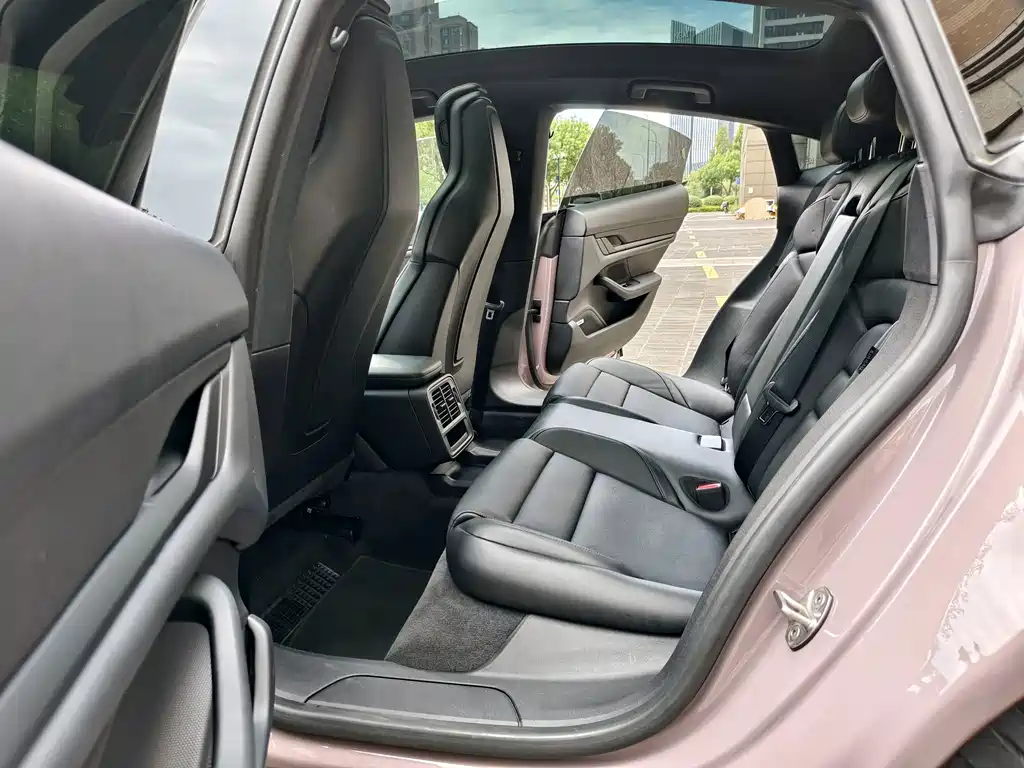 Porsche Taycan — миниатюра 13