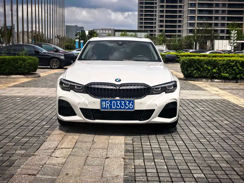 BMW 3 Series — миниатюра 2