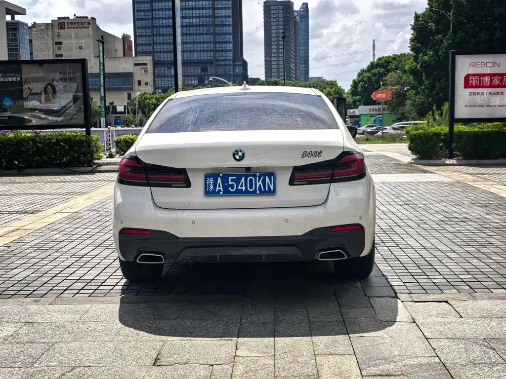 BMW 5 Series (Import) — миниатюра 5