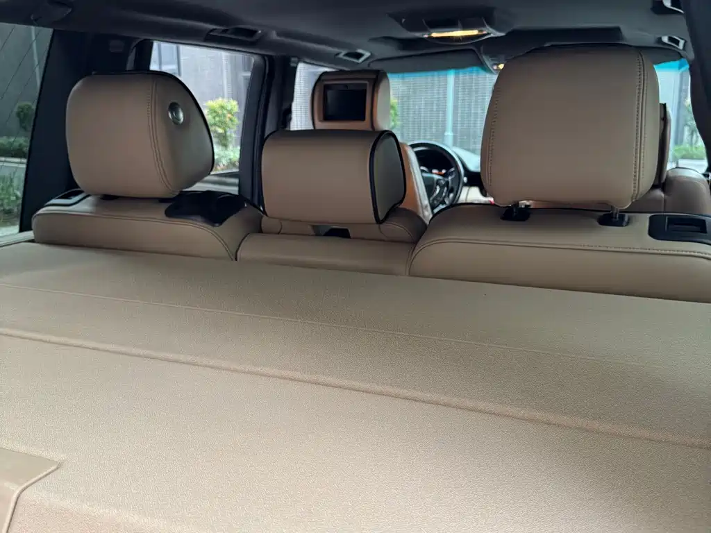 Land Rover Range Rover — миниатюра 16