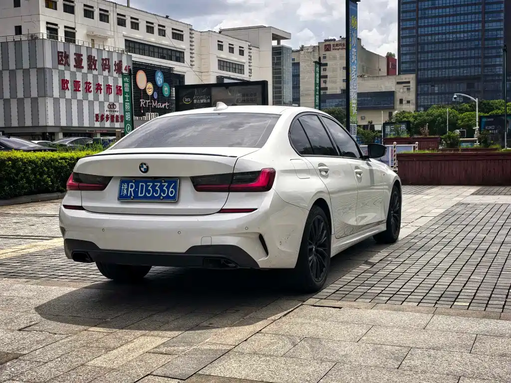 BMW 3 Series — миниатюра 4