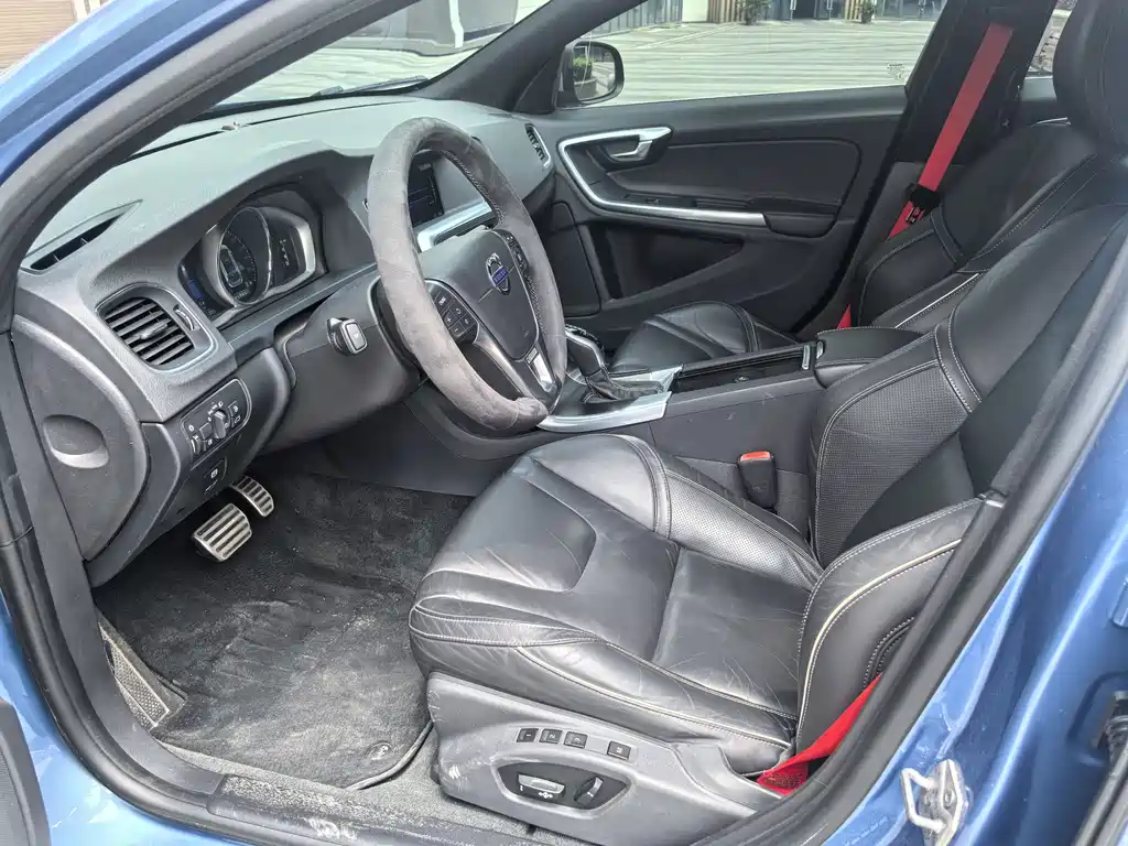 Volvo V60 — миниатюра 6